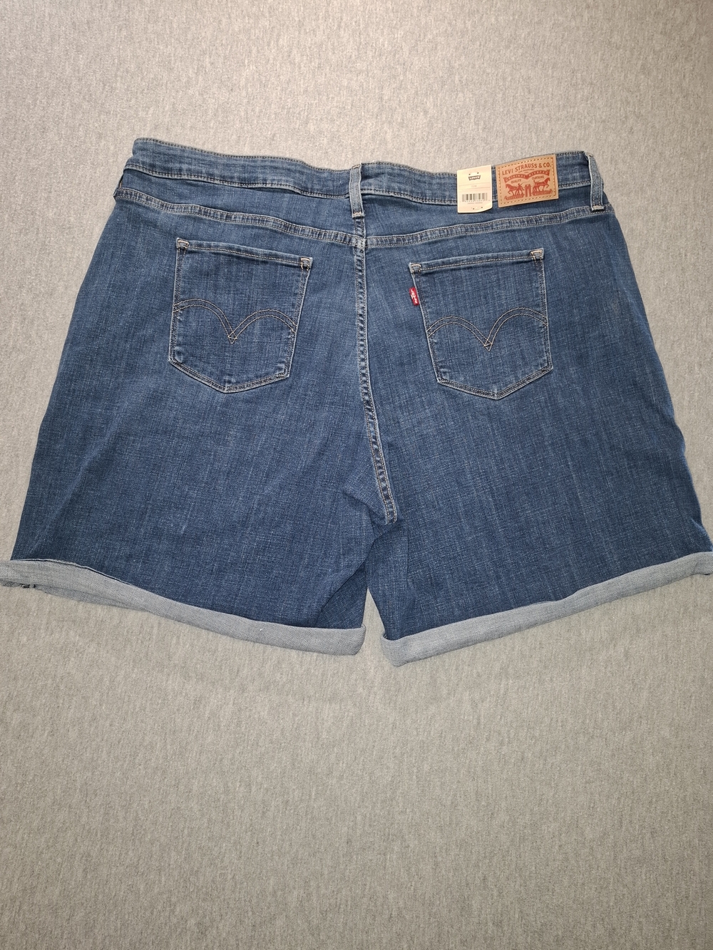 Levi's Mid Wash Rolled-Hem Denim Shorts Size 22w - Picture 2 of 11